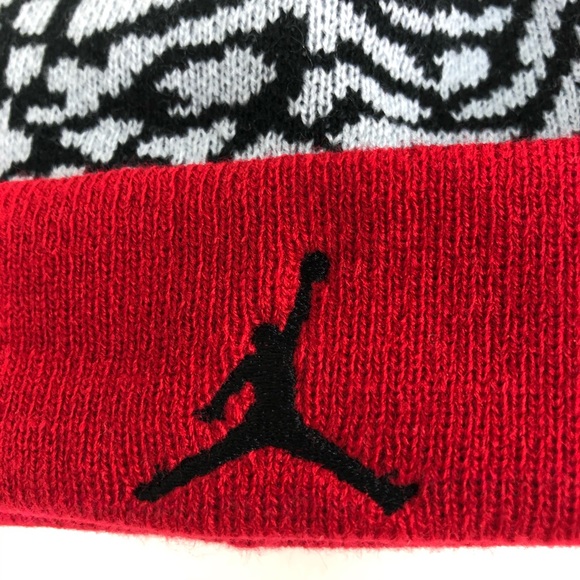 Beanie hat red for youth boy - Picture 2 of 10